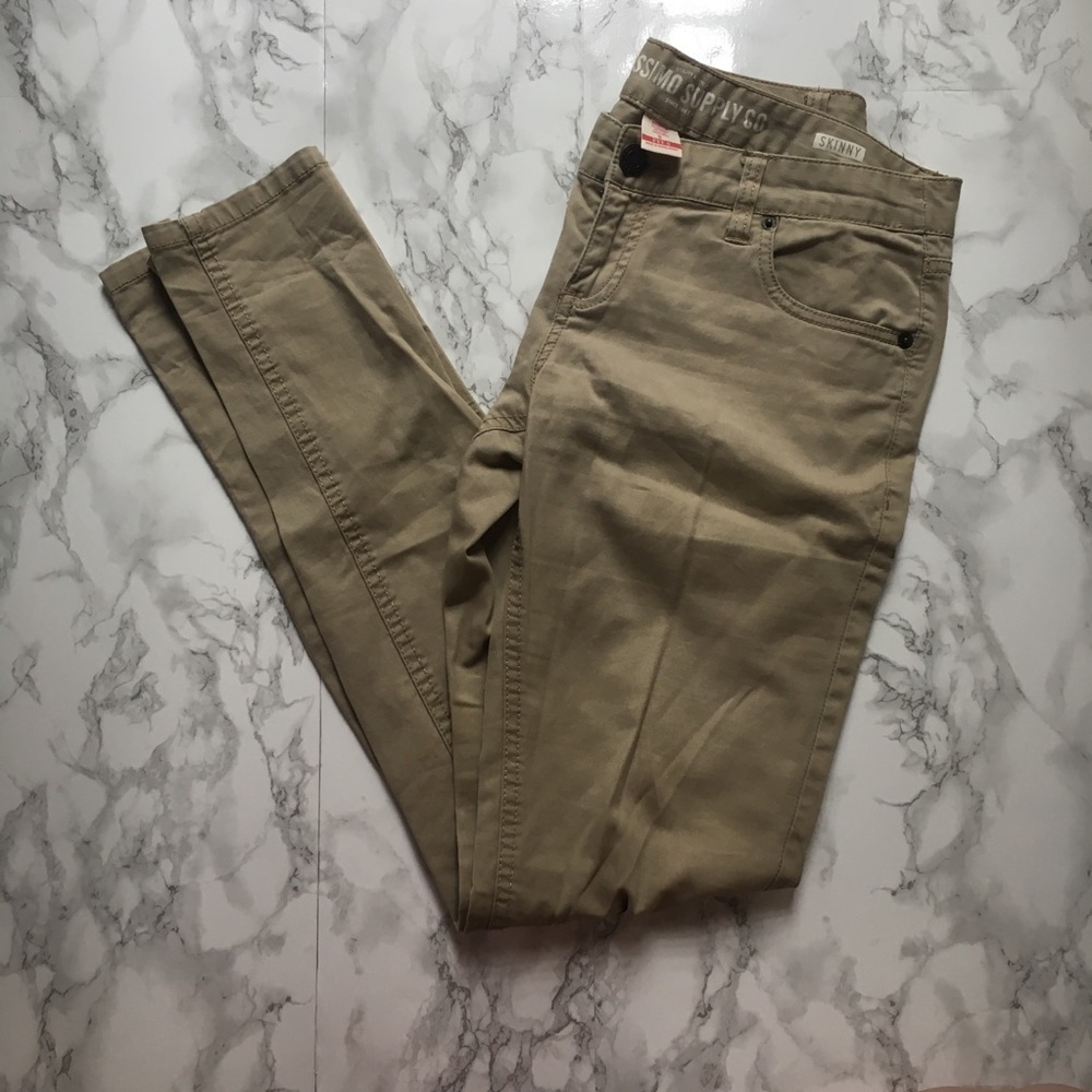 Khaki pants size 5-6 bnwot brand new. Skinny leg